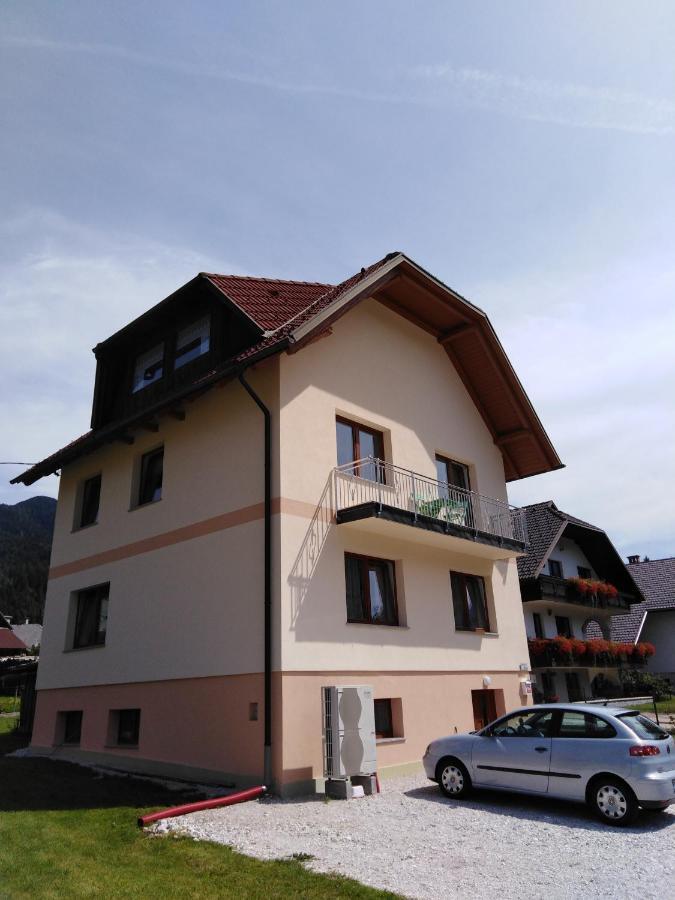 Apartma Viktorija クランスカゴーラ エクステリア 写真